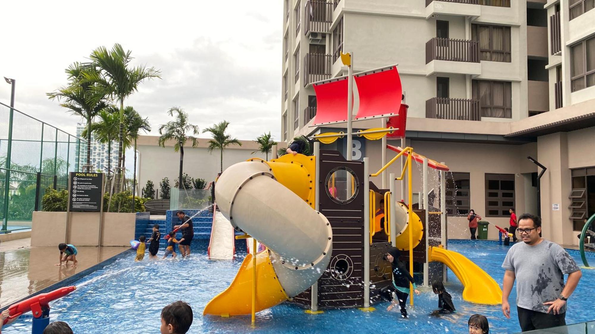 Apartment Bali With Living Hall Malacca